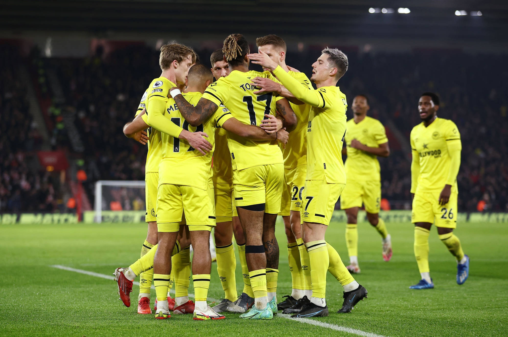 更是无袖标 更是无袖标