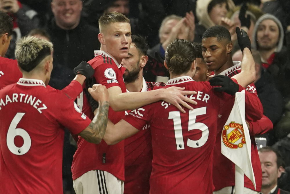 在球场上尤 在球场上尤